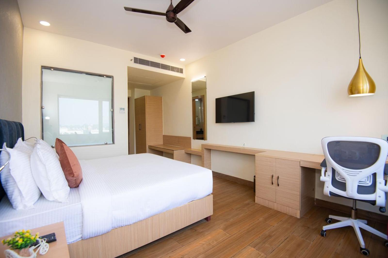 Hotel Avadh Classio Near By Ram Mandir Faizābād Esterno foto